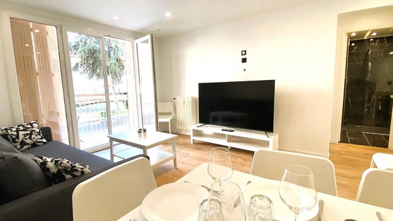 Marie Antoinette - Appartement 2 Chambres, Centre Ville, Terrasse, Moderne Antibes Exterior foto